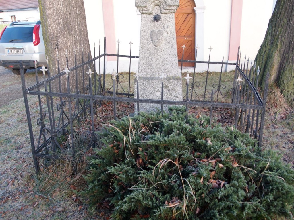 Kovaný plot před repasí - Kejnice